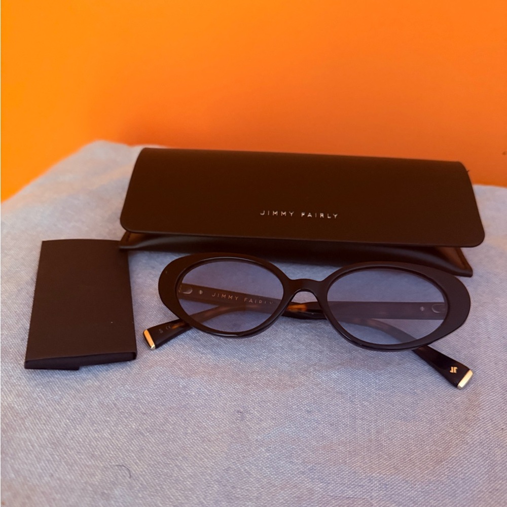 Black oval transparent sunglasses jimmy fairly